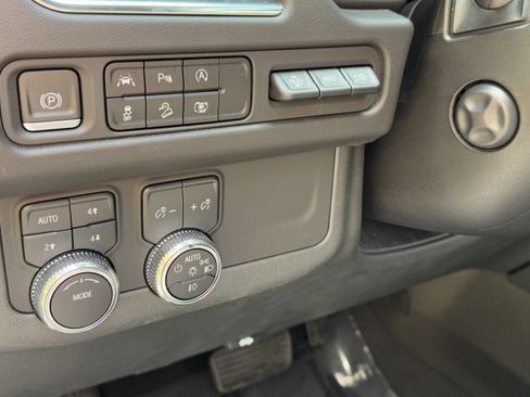 Used 2023 GMC Yukon AT4 w/ Technology Package image 12