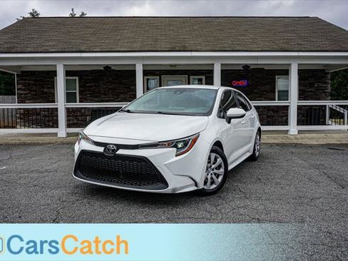 Used 2021 Toyota Corolla LE image 1