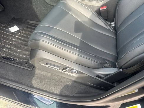 Used 2025 Acura MDX FWD image 14