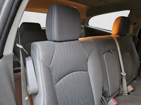 Used 2017 Chevrolet Traverse LS FWD image 15