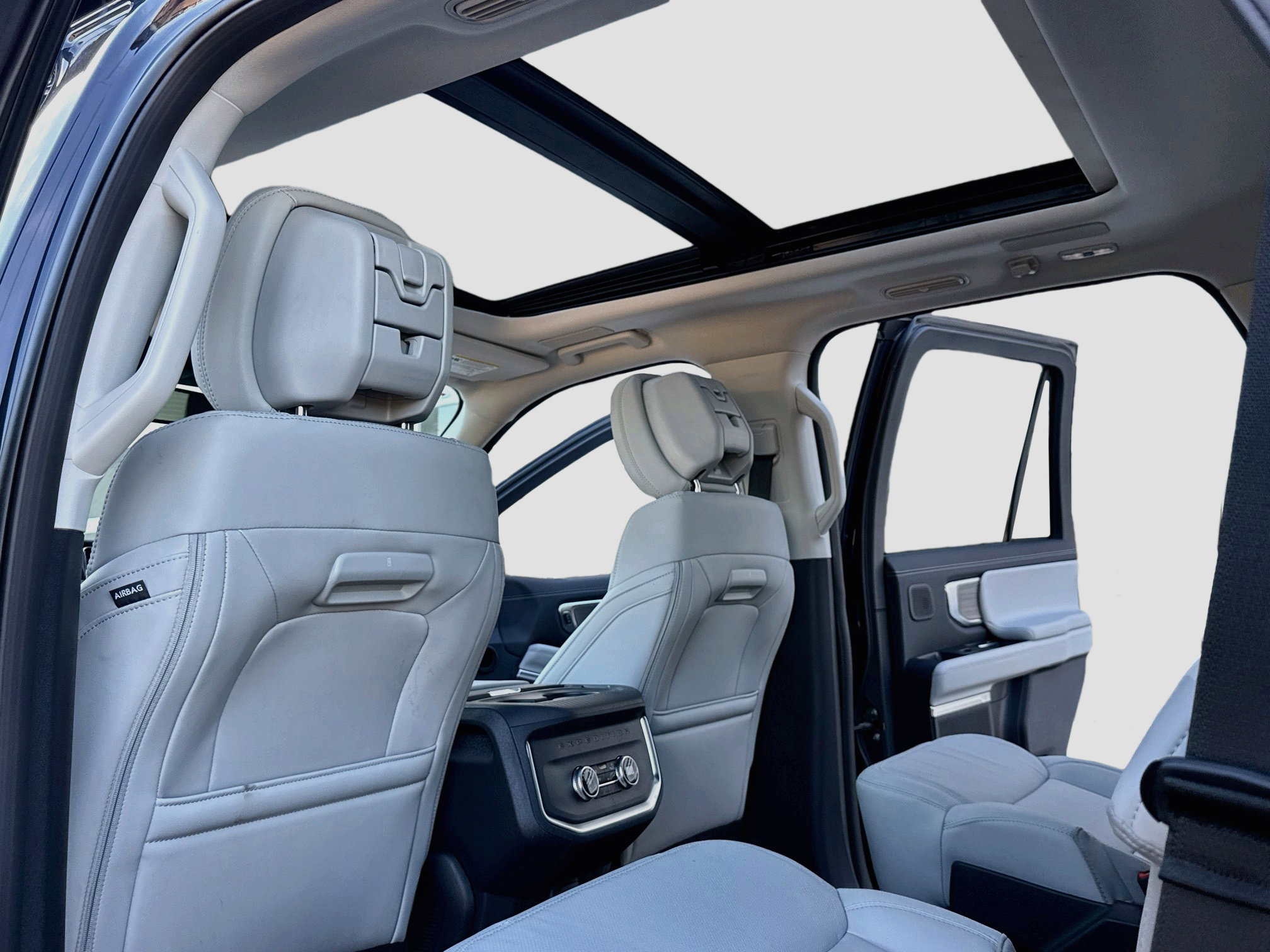 New 2027 Ford Expedition Platinum AWD/4WD image 8