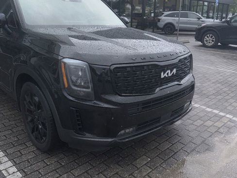 Used 2022 Kia Telluride SX w/ SX Prestige Package AWD/4WD image 3