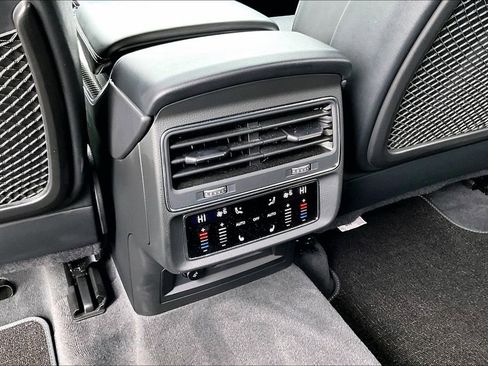 Used 2023 Audi SQ8 Prestige w/ Prestige Package image 18
