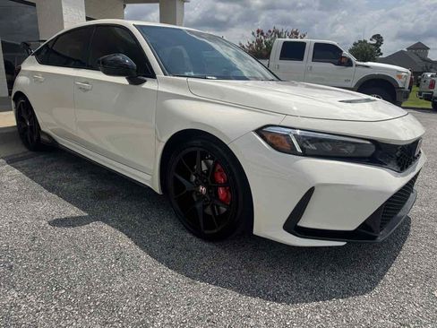 Used 2025 Honda Civic Type R image 4
