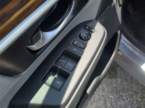 Used 2020 Honda CR-V EX image 17