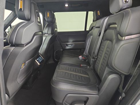 Used 2025 Rivian R1S Adventure image 21