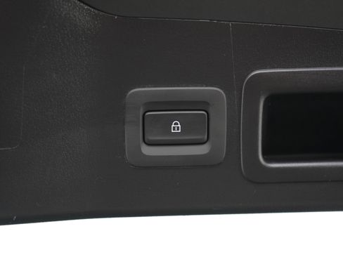 Used 2024 MAZDA MAZDA3 s image 17