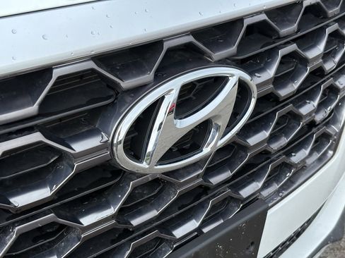 Used 2020 Hyundai Santa Fe SEL w/ Convenience Package image 9