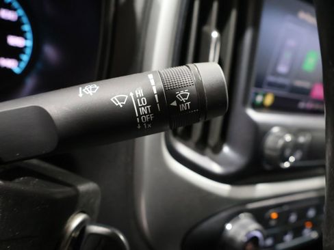 Used 2022 Chevrolet Colorado LT w/ Luxury Package image 37