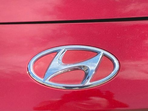 Used 2023 Hyundai Kona SEL AWD/4WD image 3