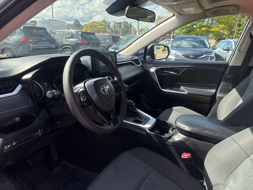 Used 2021 Toyota RAV4 XLE w/ Convenience Package AWD/4WD image 15