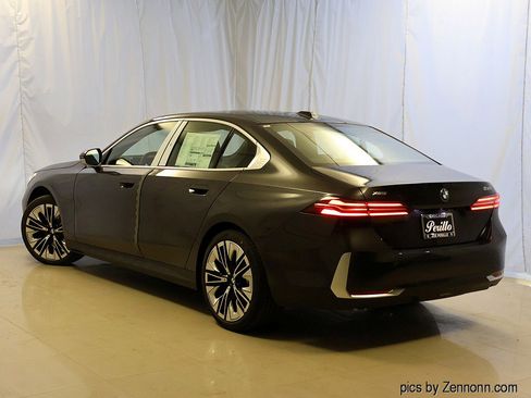 New 2026 BMW 530i xDrive 530i xDrive w/ Premium Package image 9