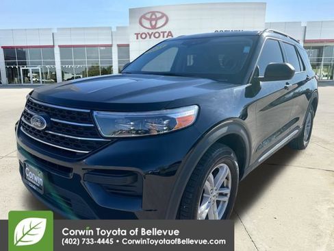 Used 2023 Ford Explorer XLT AWD/4WD image 7