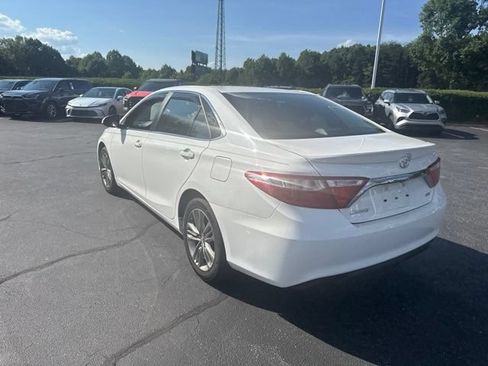 Used 2017 Toyota Camry SE FWD image 7