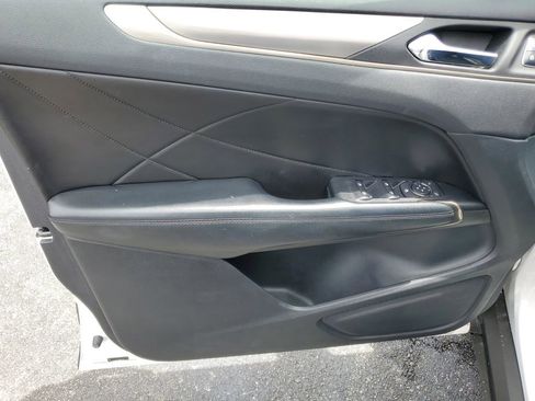 Used 2018 Lincoln MKC Premiere image 14