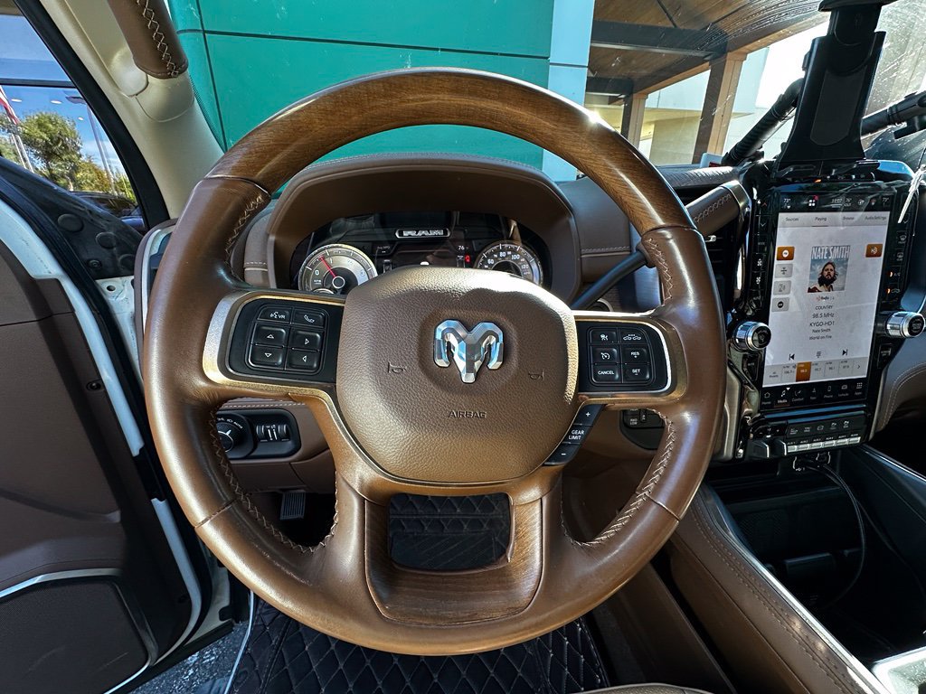Used 2022 RAM 3500 Limited AWD/4WD image 13