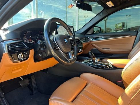 Used 2021 BMW 530i image 2