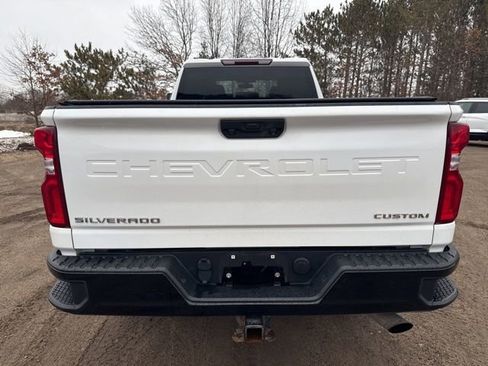 Used 2021 Chevrolet Silverado 2500 Custom w/ Custom Value Package image 7