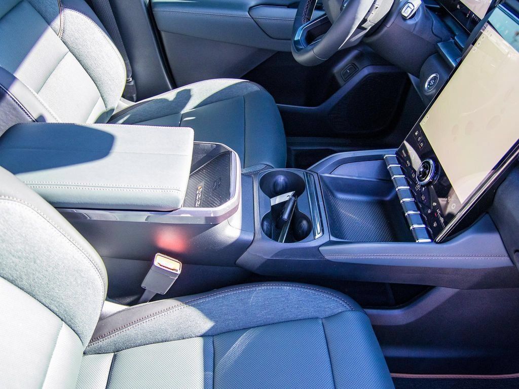 New 2026 GMC Terrain AT4 w/ Technology Package II AWD/4WD image 15