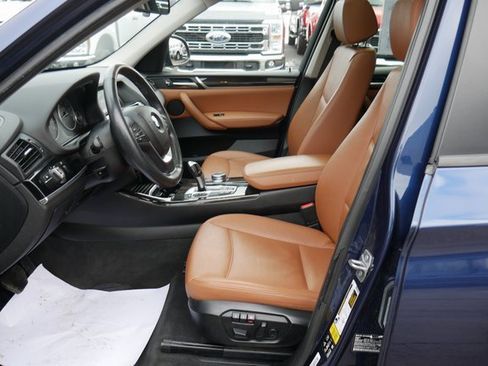 Used 2017 BMW X3 xDrive28i image 2