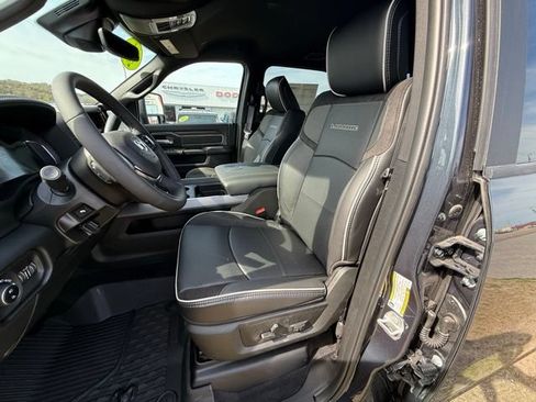 New 2026 RAM 2500 Laramie w/ Sport Appearance Package AWD/4WD image 8