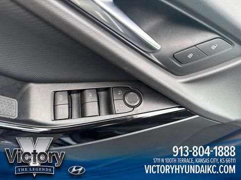 Used 2026 Chevrolet Equinox LT AWD/4WD image 14