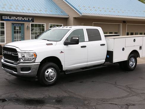 Used 2024 RAM 3500 Tradesman w/ Chrome Appearance Group AWD/4WD image 1