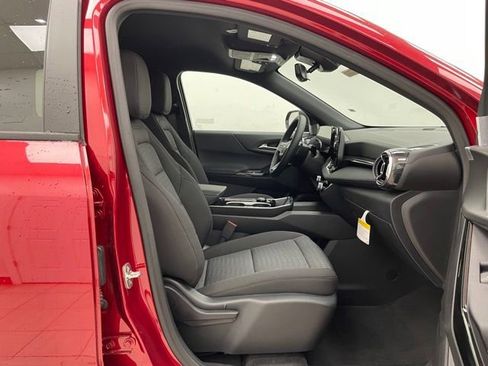 New 2026 Chevrolet Equinox LT w/ Safety and Technology Package AWD/4WD image 13