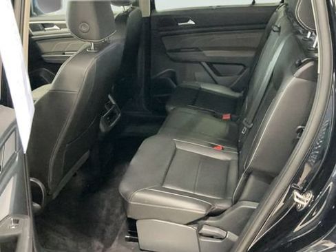 Used 2023 Volkswagen Atlas SE AWD/4WD image 13
