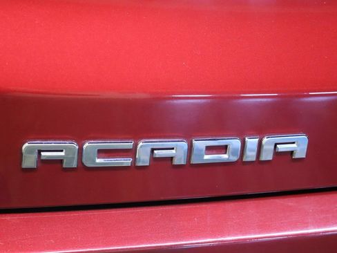 Used 2019 GMC Acadia Denali w/ Technology Package FWD image 21