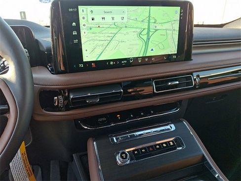 New 2026 Lincoln Aviator Reserve image 8