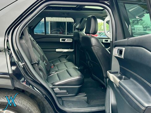 Used 2021 Ford Explorer Limited w/ Hybrid Equipment Group 310A AWD/4WD image 27