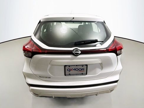 Used 2023 Nissan Kicks S image 18