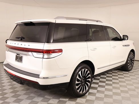 Used 2024 Lincoln Navigator Black Label AWD/4WD image 23