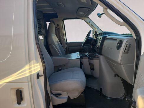 Used 2010 Ford E-250 and Econoline 250 RWD image 19