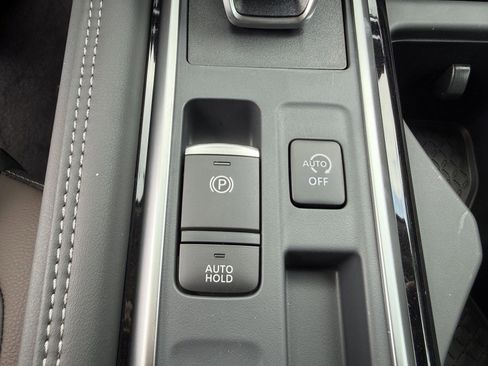 New 2026 Nissan Pathfinder Platinum w/ Accent Package FWD image 12