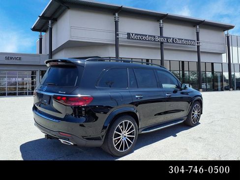 New 2026 Mercedes-Benz GLS 580 4MATIC image 3