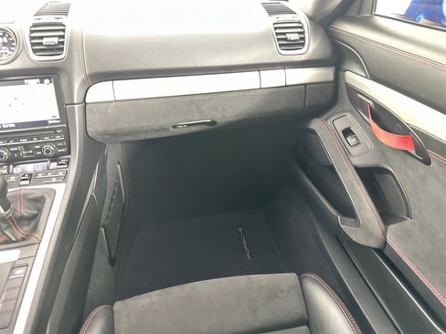 Certified 2016 Porsche Cayman GT4 image 28