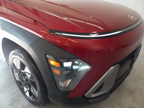 Used 2025 Hyundai Kona SEL AWD/4WD image 5