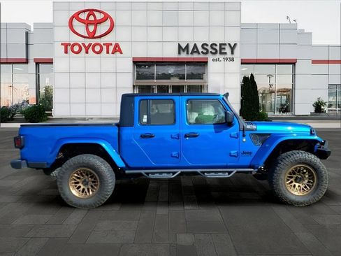 Used 2020 Jeep Gladiator Sport w/ Quick Order Package 24S AWD/4WD image 2