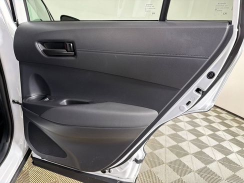 Used 2026 Toyota Corolla Cross LE image 16