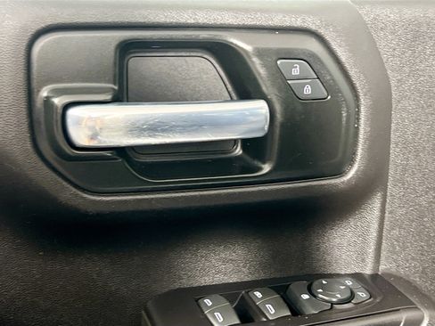 Used 2020 GMC Sierra 1500 2WD Crew Cab w/ Sierra Value Package image 15