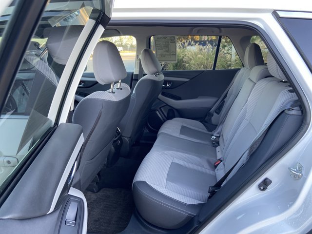 Used 2024 Subaru Outback Premium AWD/4WD image 43