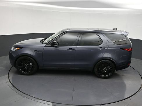 Used 2024 Land Rover Discovery S AWD/4WD image 15