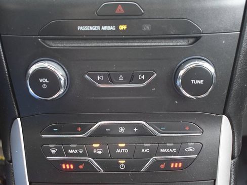 Used 2015 Ford Edge SEL w/ Equipment Group 201A image 27