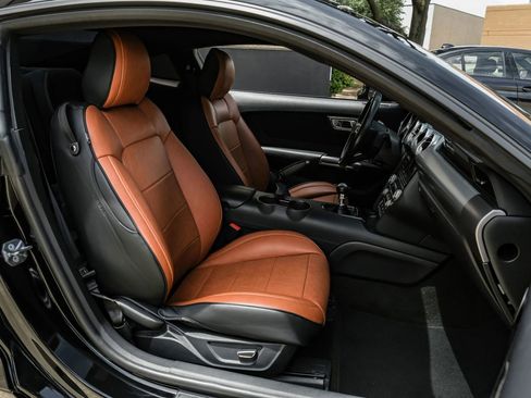 Used 2018 Ford Mustang GT RWD image 31