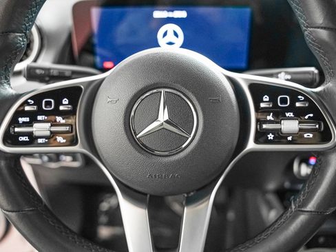 Certified 2022 Mercedes-Benz GLB 250 image 16