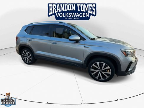 Used 2023 Volkswagen Taos SE FWD image 10