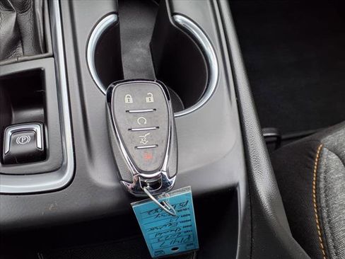 Used 2023 Chevrolet Equinox LT image 19