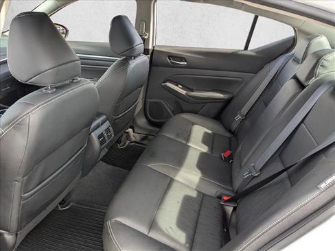 Used 2021 Nissan Altima 2.5 SL FWD image 14